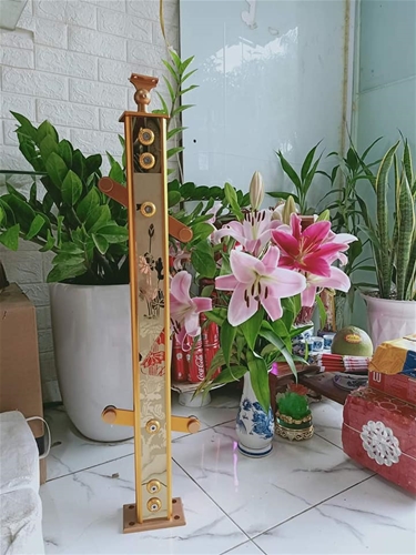 Trụ Sen Vàng