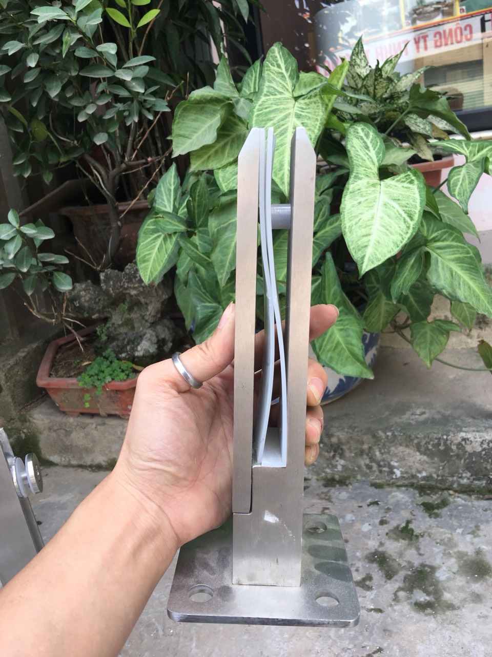 TRỤ NGÀM ĐẶC